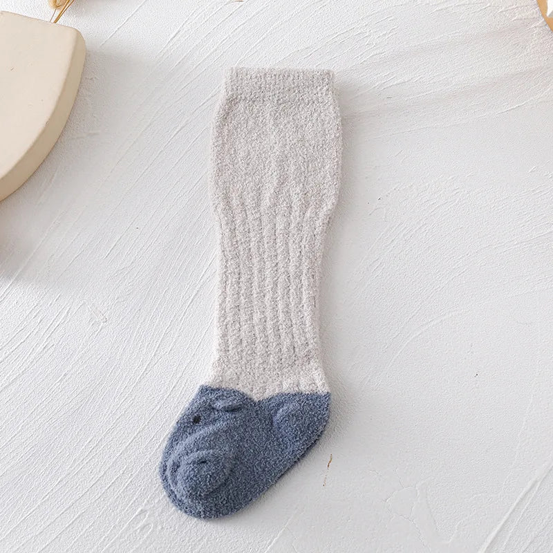 SnugKnee – Coral Fleece Knee-High Baby Socks 🧦❄️